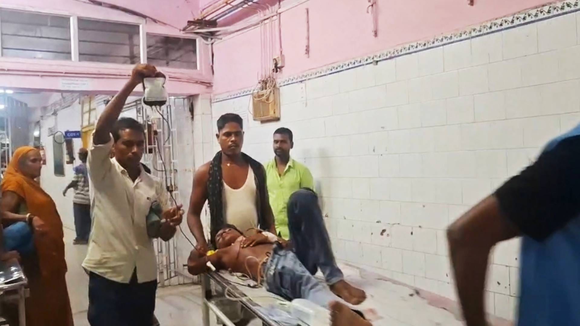 हर्ष फायरिंग में दो बच्चे घायल