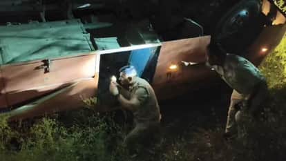 Private bus overturns while trying to avoid a bike on the highway in SHahjahanpur