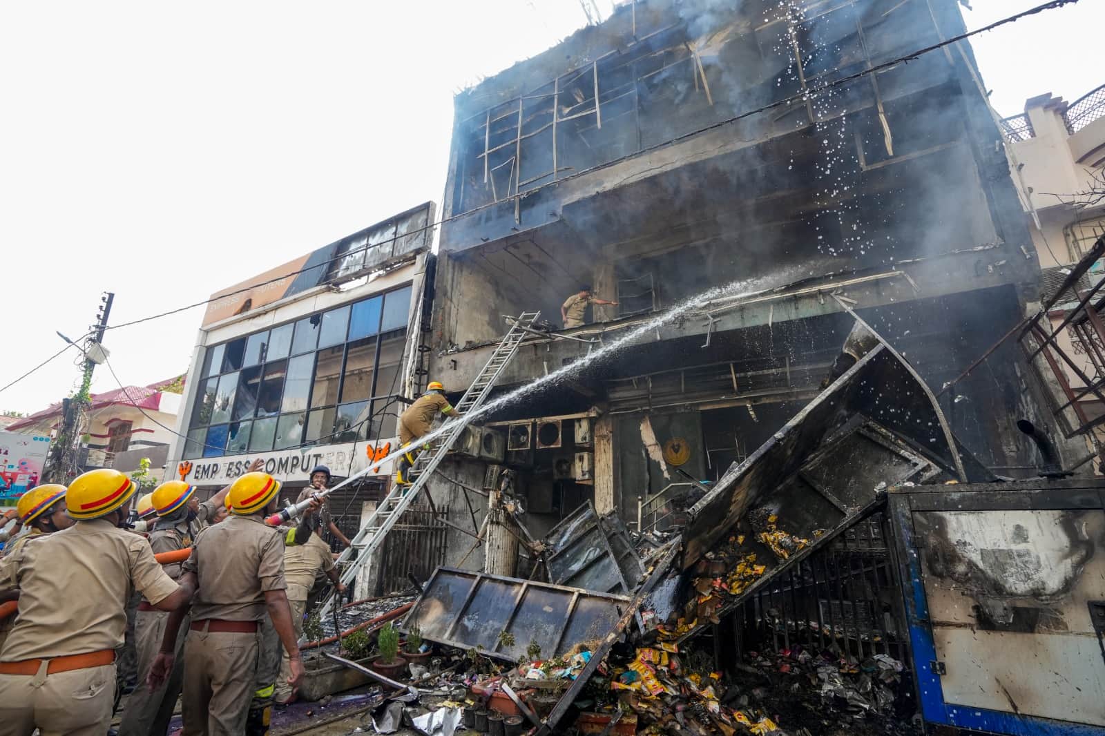 Lucknow Coaching Centre Fire Many killed Several Injured as Rescue Operation Continues