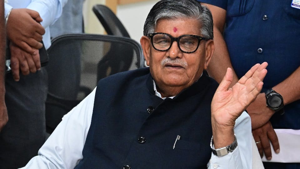 Chandigarh Administrator Gulab Chand Kataria visit Amar Ujala office panchkula
