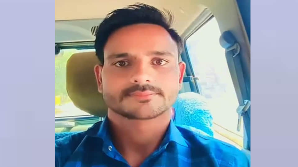 Mahoba: Two brothers fell ill after a meal while visiting their maternal grandparents' home; one died