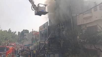 Massive fire breaks out at coaching center in Lucknow several students injured