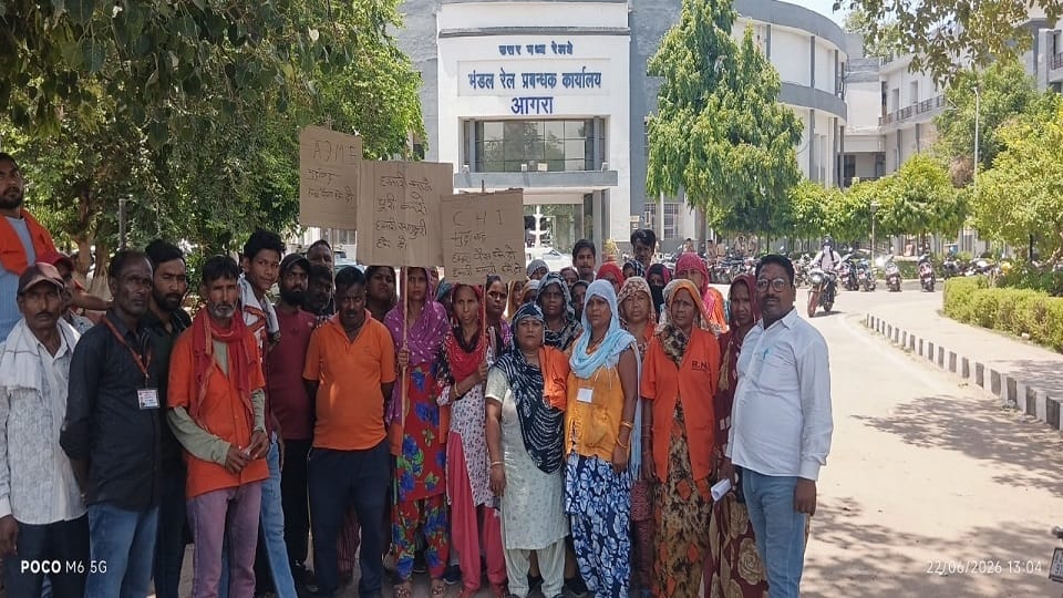 Sanitation workers created ruckus at Agra Cantt station over non-payment of wages