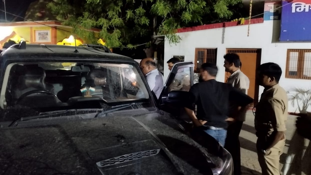 Life-threatening attack on the Gram Pradhan of Kotwa; pistol bullets grazed his body and lodged in the car se