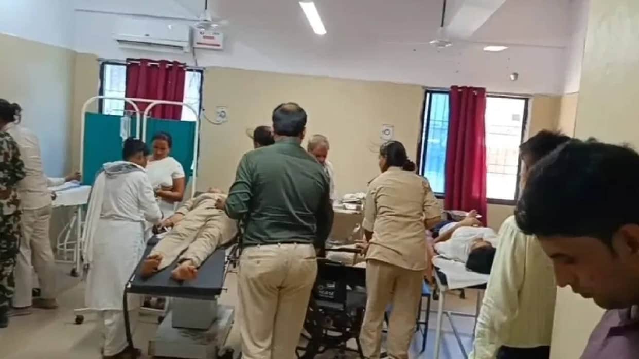 Bihar Road Accident 13 Police Personnel Injured After Truck Crashes Into Police Bus