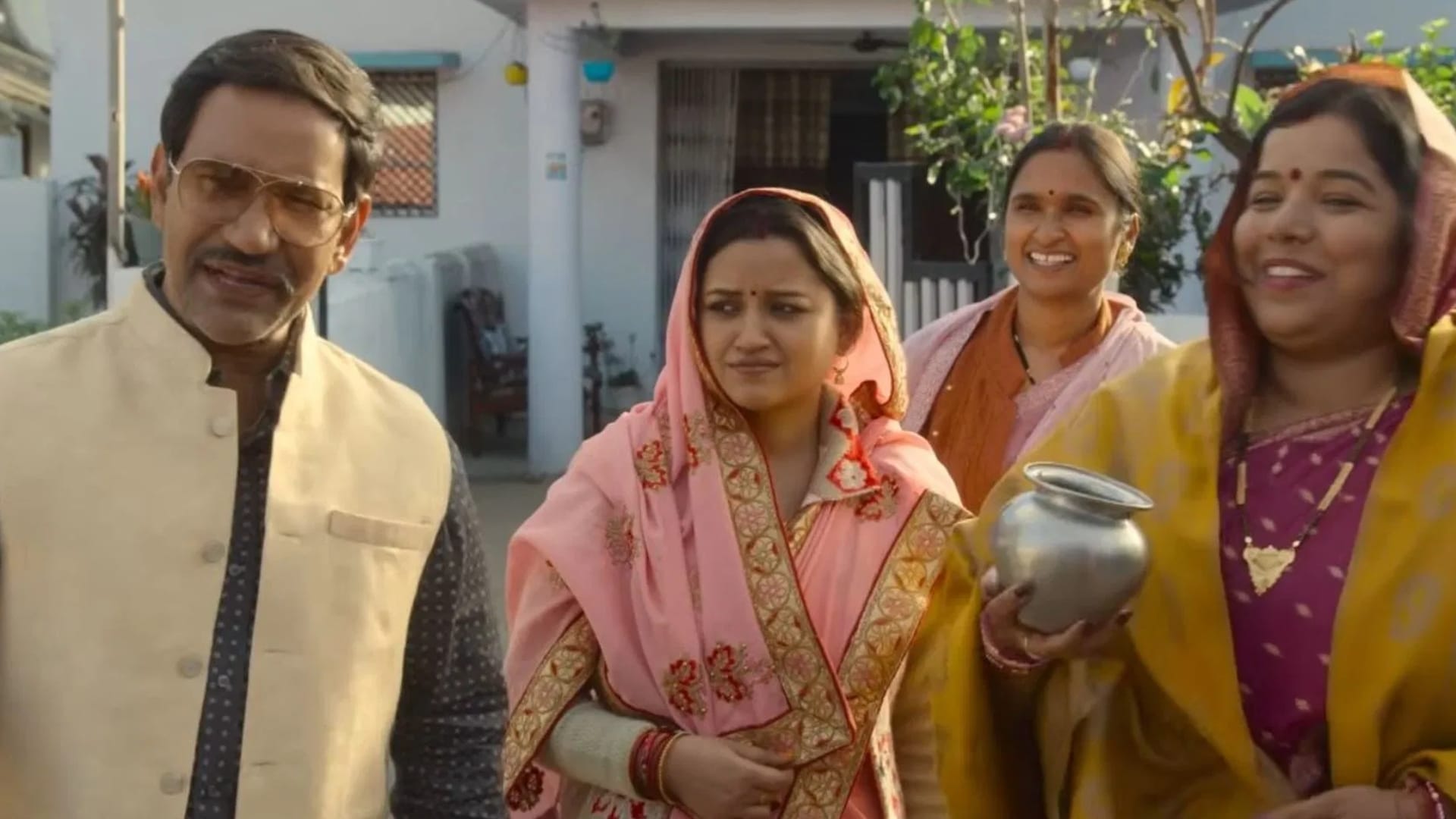 'ग्राम चिकित्सालय 2' में दिनेश लाल यादव