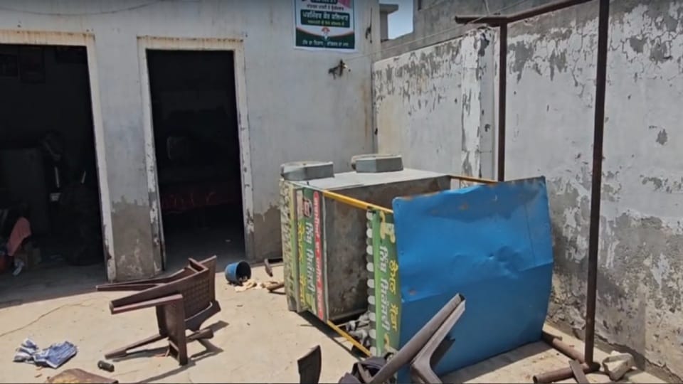 Robbers entered two houses wearing police uniforms