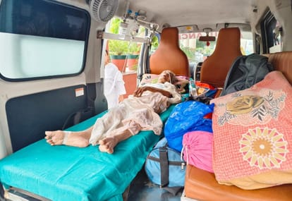 An elderly woman arrived in Indore from Uttar Pradesh by ambulance to lodge a complaint.
