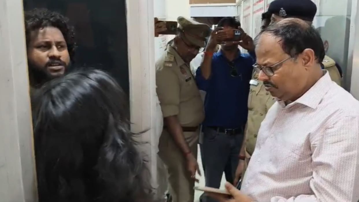 Lucknow coaching centre fire incident Jaunpur Administration alert  following