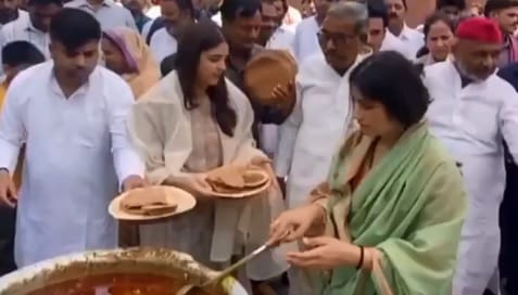 रोते बिलखते परिजन