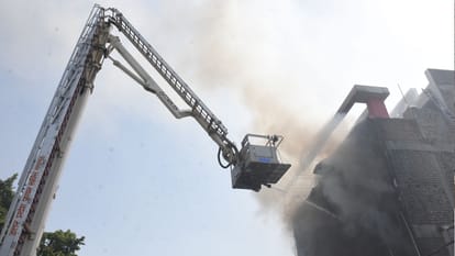 Lucknow Fire: बुझ गए 15 घरों के चिराग, करिअर बनाने गए छात्र आग की भेंट चढ़े; सामने आईं मृतकों की तस्वीरें Lucknow Fire Update Massive fire breaks out at an Aliganj coaching center Photos of the deceased have surfaced