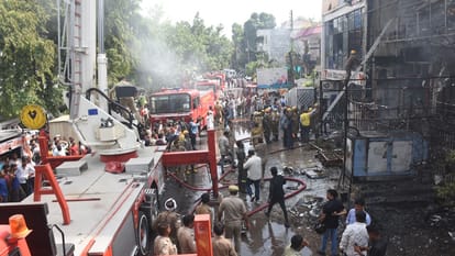 Lucknow Fire: बुझ गए 15 घरों के चिराग, करिअर बनाने गए छात्र आग की भेंट चढ़े; सामने आईं मृतकों की तस्वीरें Lucknow Fire Update Massive fire breaks out at an Aliganj coaching center Photos of the deceased have surfaced