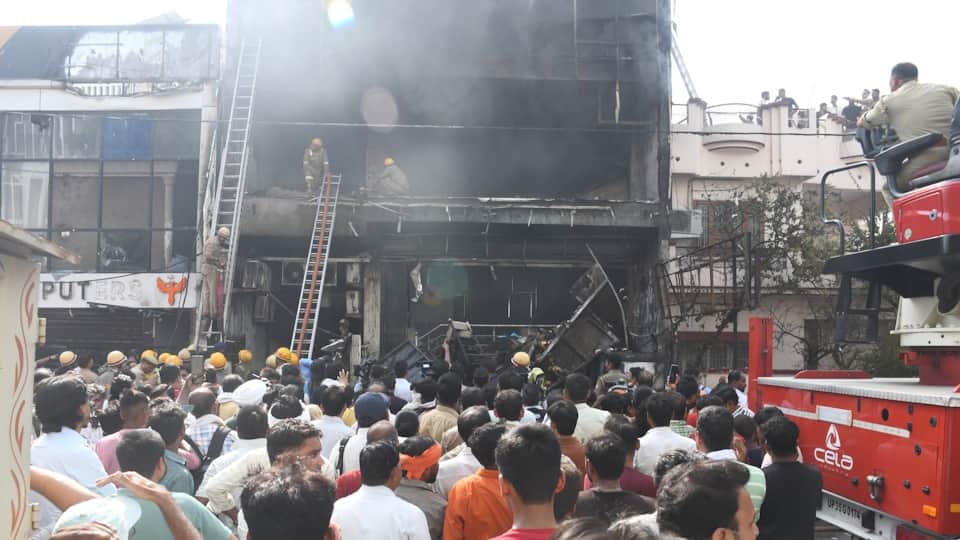 Lucknow Fire new update Fire on stairs below locked door above most students died of suffocation see photos
