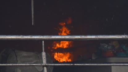 Lucknow Fire update pain and anxiety of family members Screams shatter the silence of the post-mortem house
