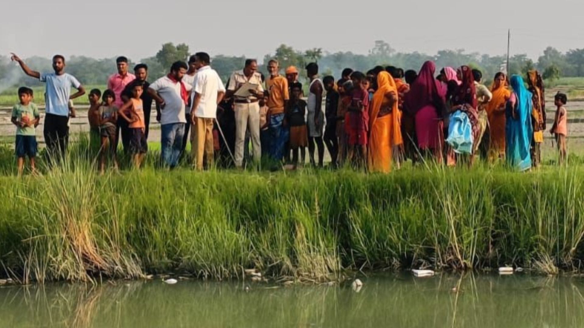 पत्नी व तीन दुधमुंहे बच्चों को नहर में फेंका