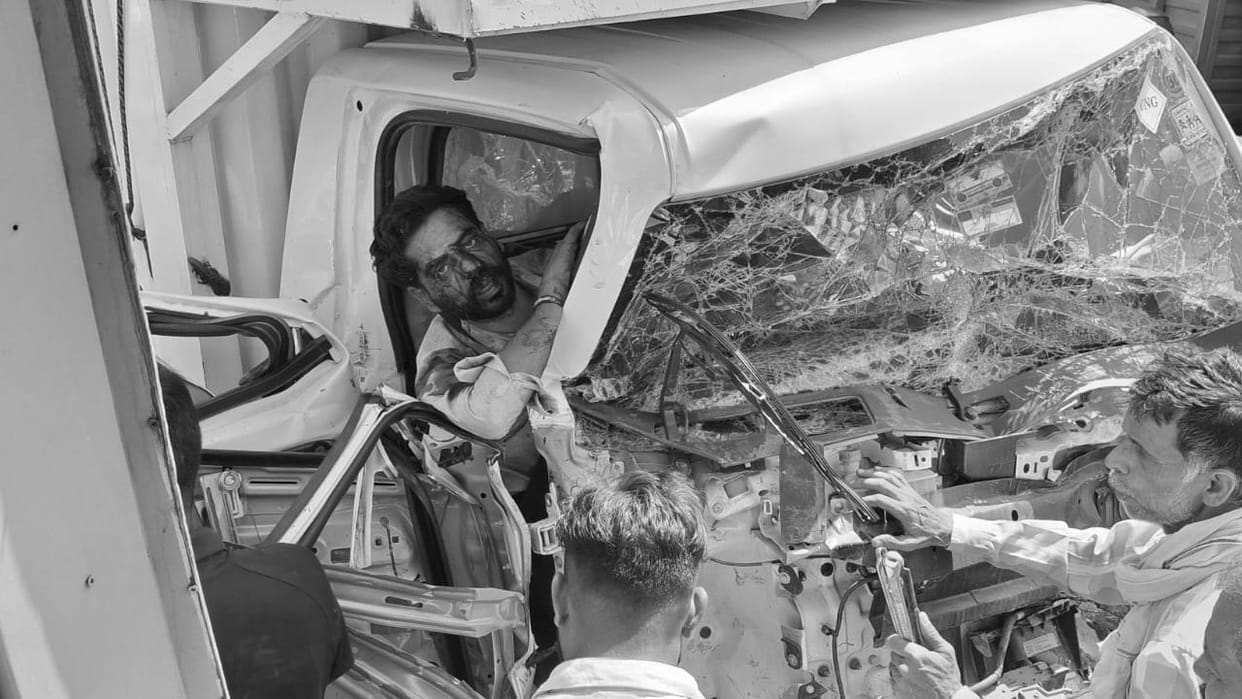 Horrific collision between Roadways bus and pickup vehicle on the highway in Budaun