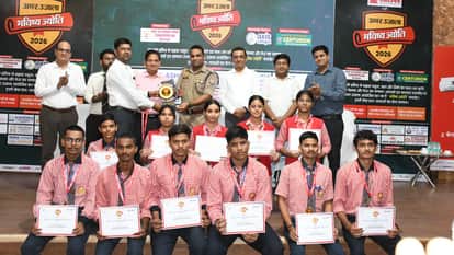 Meritorious students from all boards across both felicitated at Bhavishya Jyoti Award Ceremony in varanasi