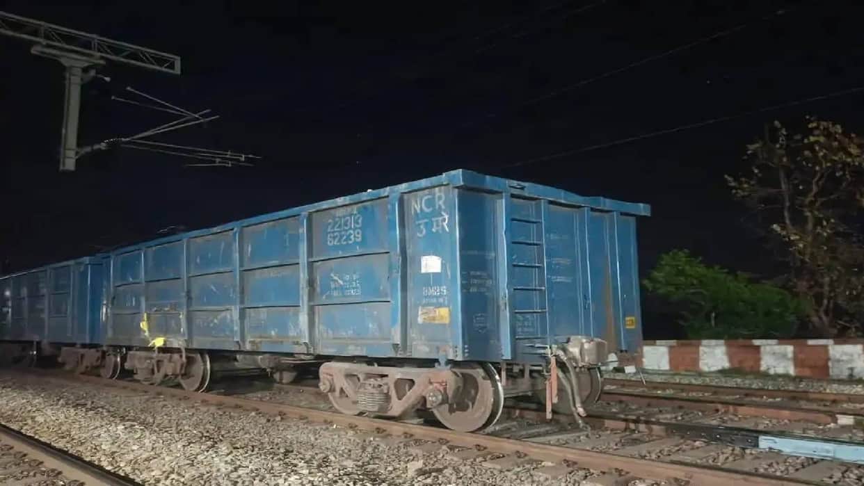 Jharkhand Train Accident Averted Coal-Laden Goods Train Derails Near Dhanbad