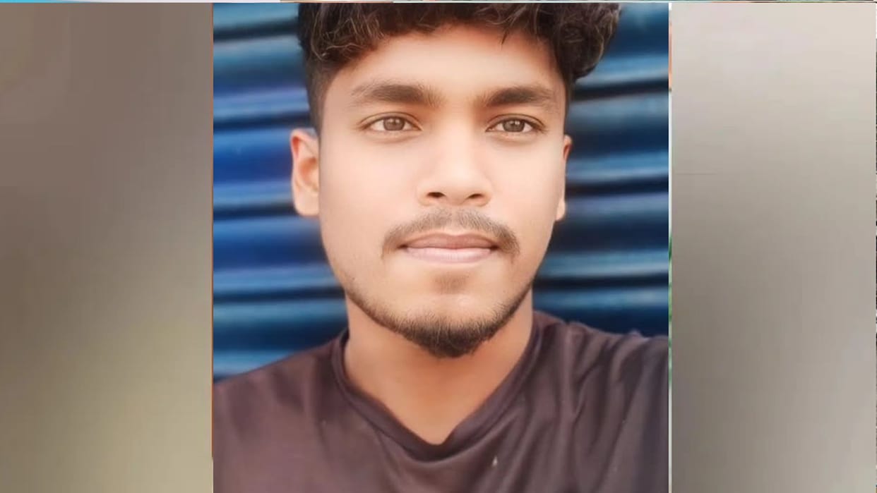 In Gorakhpur, a lover's body was found hanging from a noose on the day of his girlfriend's engagement.