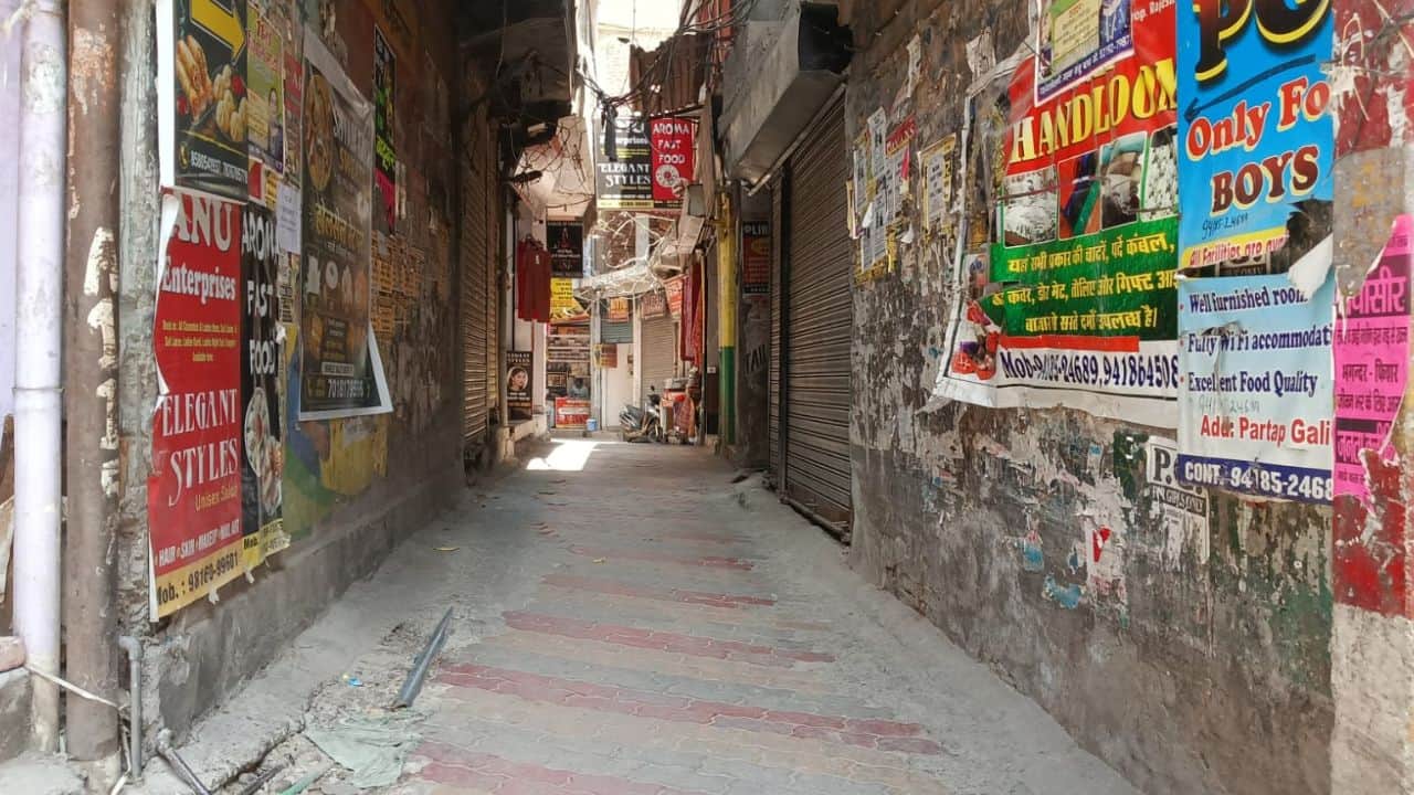 नगर निगम हमीरपुर के तहत प्रताप गली जो पीजी के लिए जाती है।