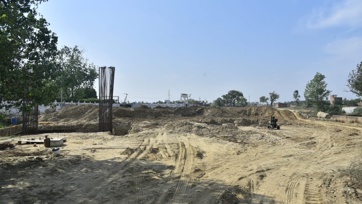 17-km-long service lane will be constructed on both sides of the Ring Road