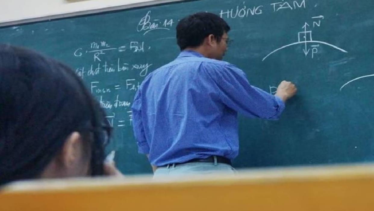 UP: Large-scale transfers in the state; 65 instructors transferred; government issues order; view the list.