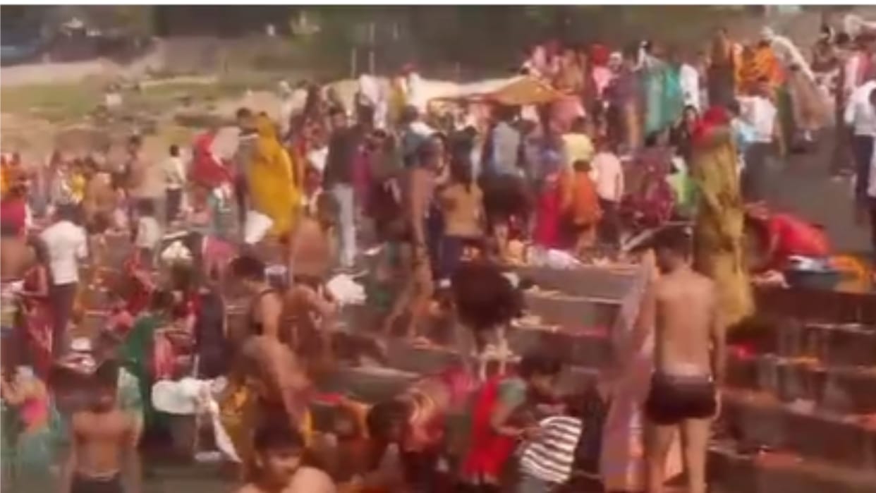 Nirjala Ekadashi 2026 Devotees took holy dip at Balua Ghat Ganga flows westward in chandauli