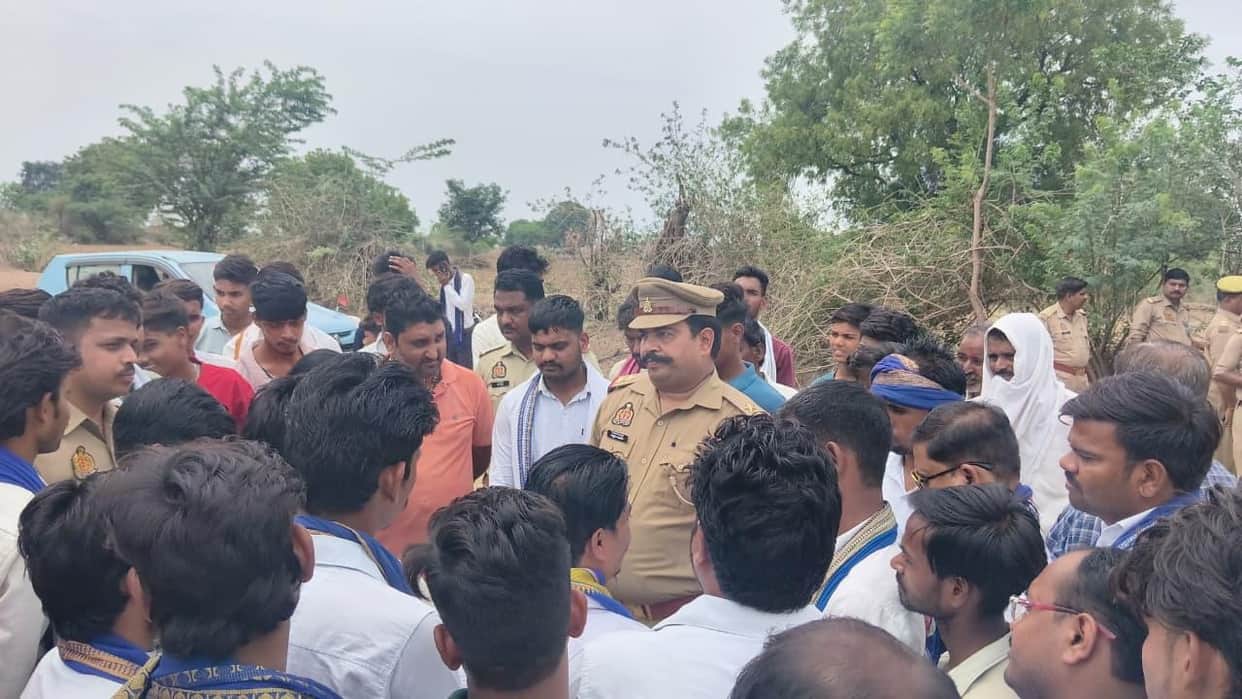 Jhansi: Ambedkar statue damaged in Deora, Chirgaon; villagers outraged
