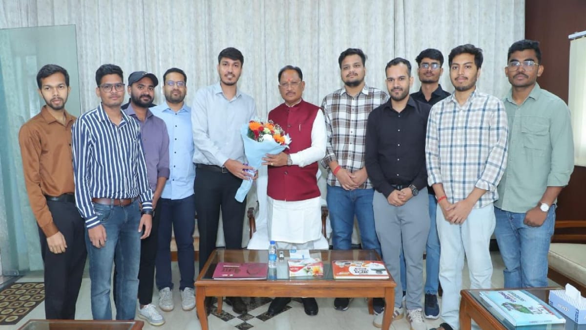 CG News: UPSC प्रीलिम्स में ट्राइबल यूथ हॉस्टल के 13 छात्रों ने लहराया परचम, सीएम साय ने बढ़ाया हौसला