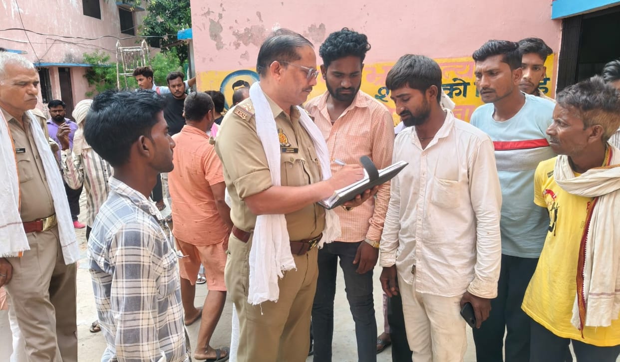 Chitrakoot Accident caused by tractor trolley overturning teenager crushed to death