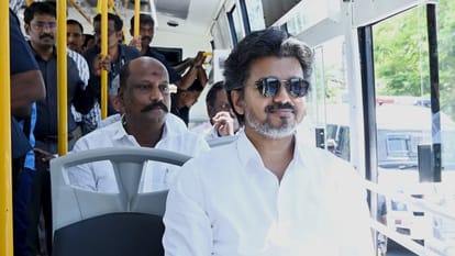 CM Vijay ride in bus fans cheer as he poses with conductor Video viral