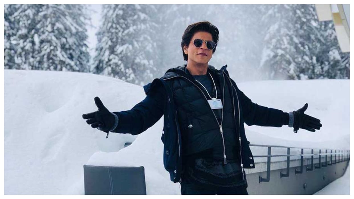 Shah Rukh Khans Hilarious Reply To A Fans Proposal Said Should Have Told This In Private Video Goes Viral