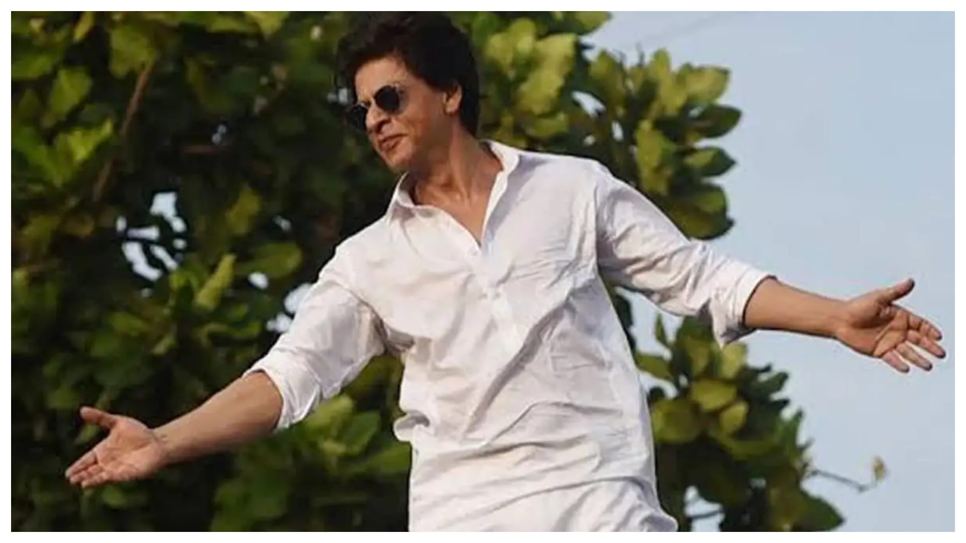 Shah Rukh Khan Net Worth All About Bollywood Billionaire Luxurious Home Businesses And Cars