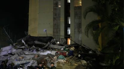 powerful earthquakes hit Venezuela buildings collapse in Caracas Many countries extended a helping hand