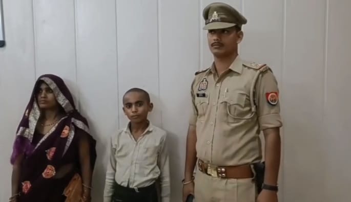 Kanpur Innocent child fled home in fear after receiving threat police recovered him safely within Five hours