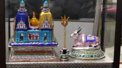 ropeway to replica of Kashi Vishwanath Temple all in Pink Meenakari in Varanasi