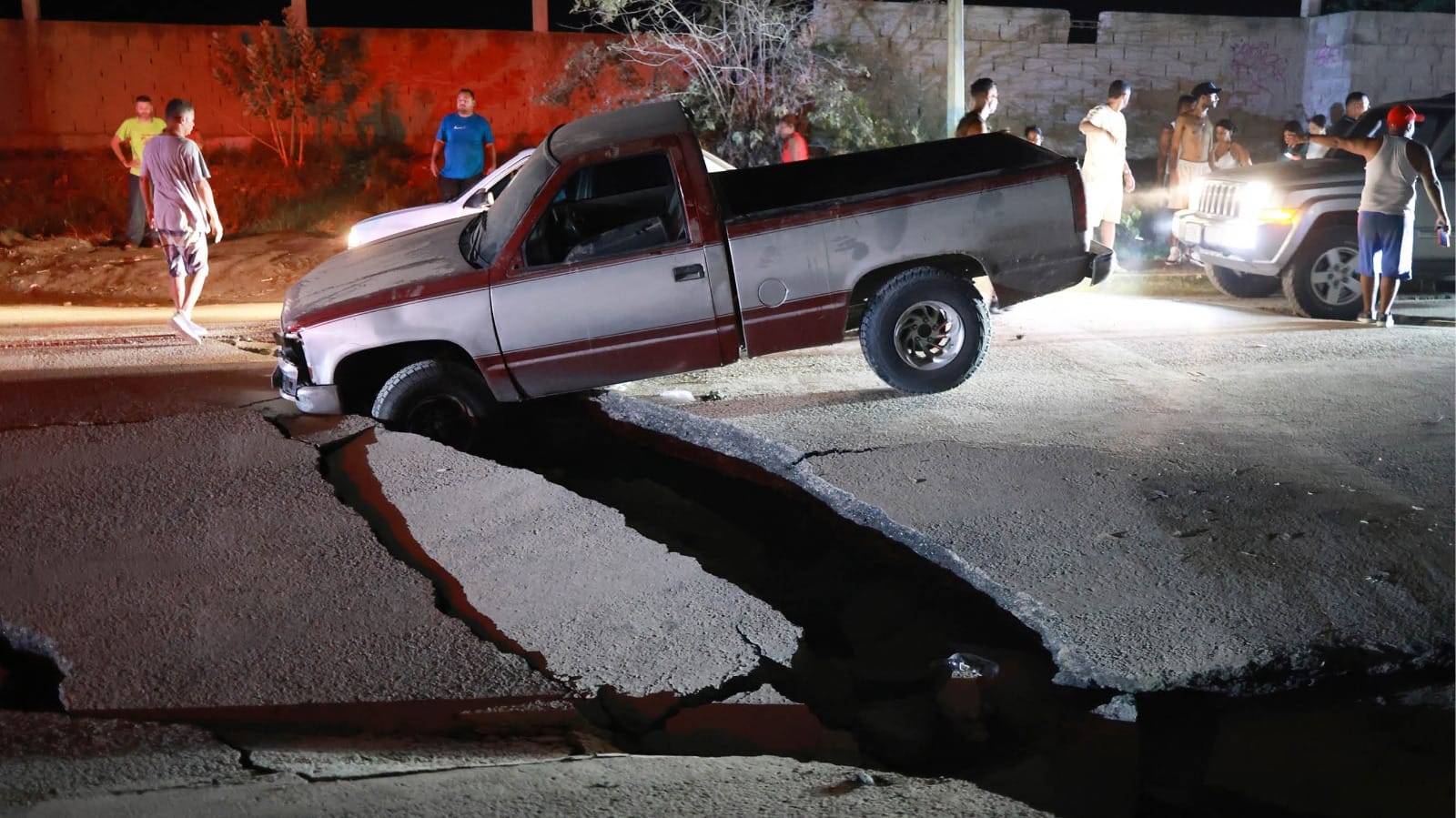 Venezuela Earthquake Photos Prayers in India Puri sand art sympathy and pain of victims reaction news updates