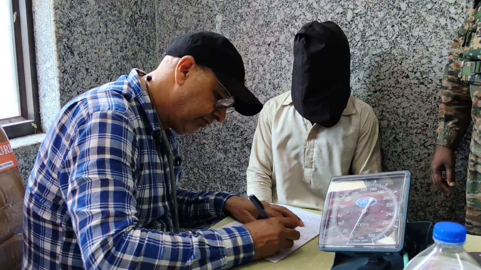 भारतीय सेना द्वारा पकड़ा गया पाकिस्तानी नागरिक