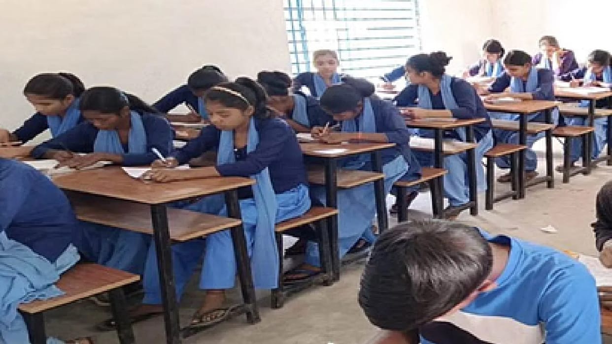 Atal Utkrisht Shiksha Yojana: Children of labourers will get free admission in private residential schools, kn