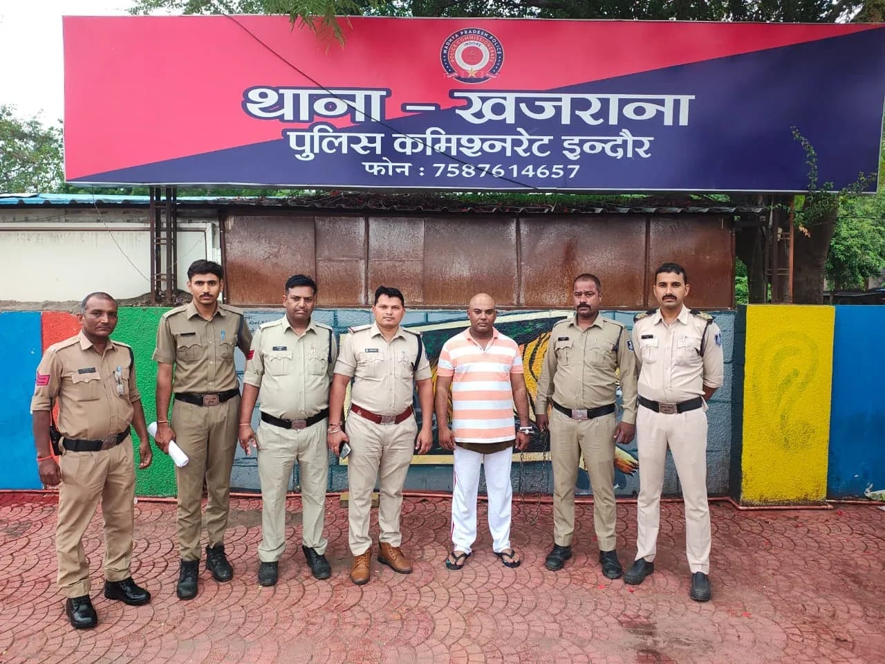 पुलिस की गिरफ्त में आरोपी।