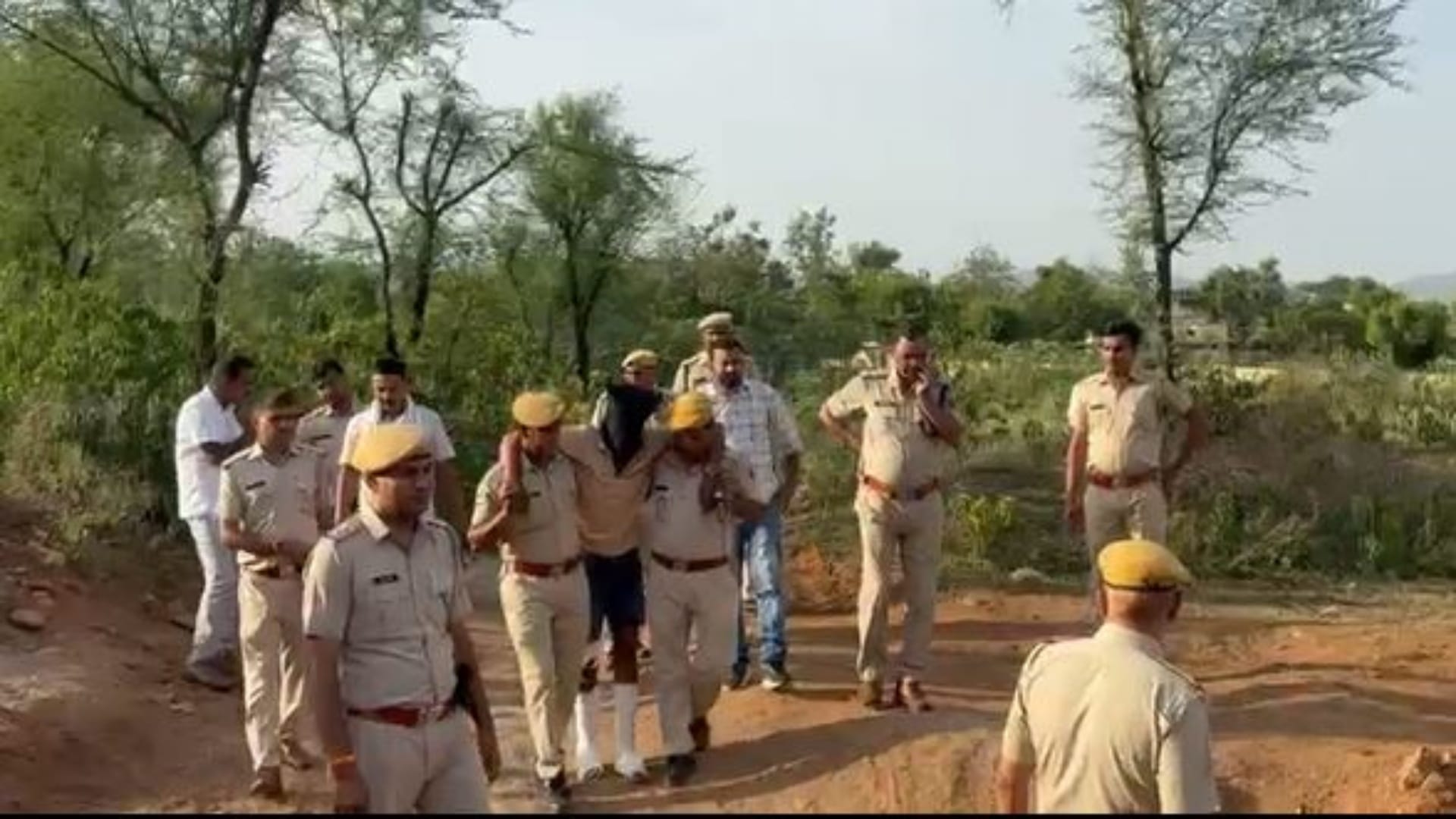 पुलिस हिरासत में आरोपी
