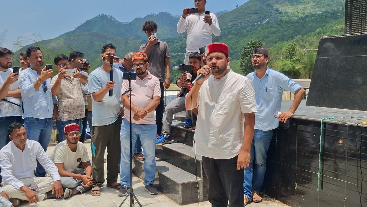 Nihang dispute Case filed against UKD leader Ashish Negi statement creates uproar Uttarakhand news in indi