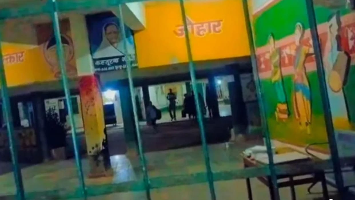 Over a hundred students from the Kasturba Residential School in Garhwa fell ill