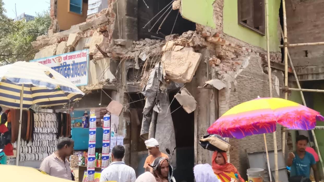Over 50 shops operating beneath sagging ceilings, dangling iron rods and loose bricks system remains unmoved