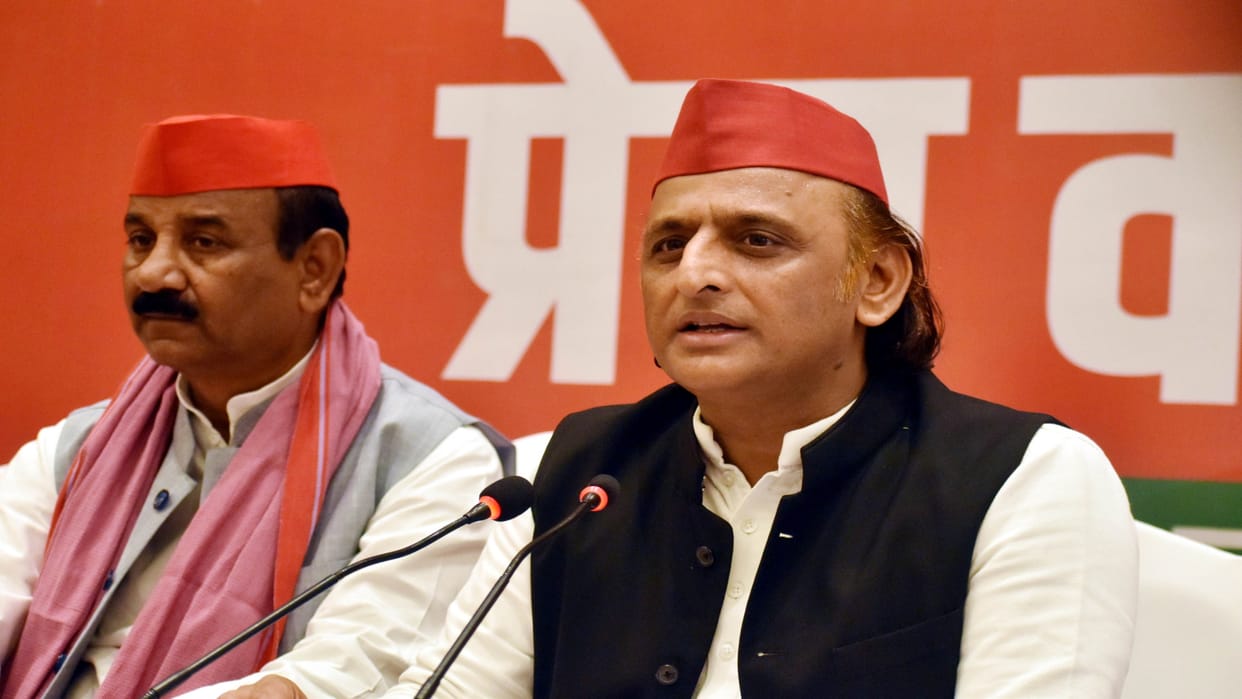 SP chief listens to the views of doctors, engineers, and traders; also interacts with the youth.