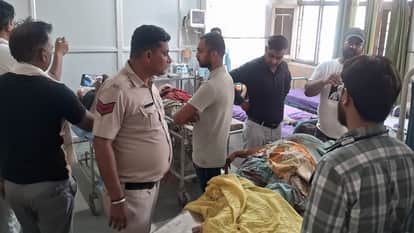 UP: Car collides with brick-laden truck on KMP; Meerut couple and daughter killed