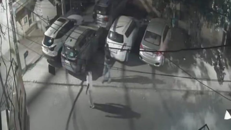 Two youths attacked a property dealer car in Chandigarh