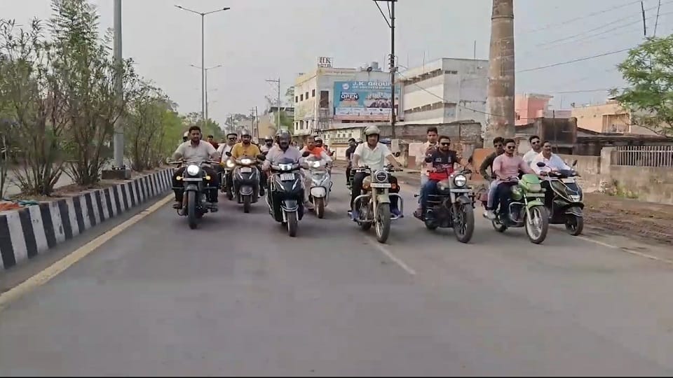 Deputy CM conducts inspection on a scooter issues instructions regarding quality and timely completion of cons