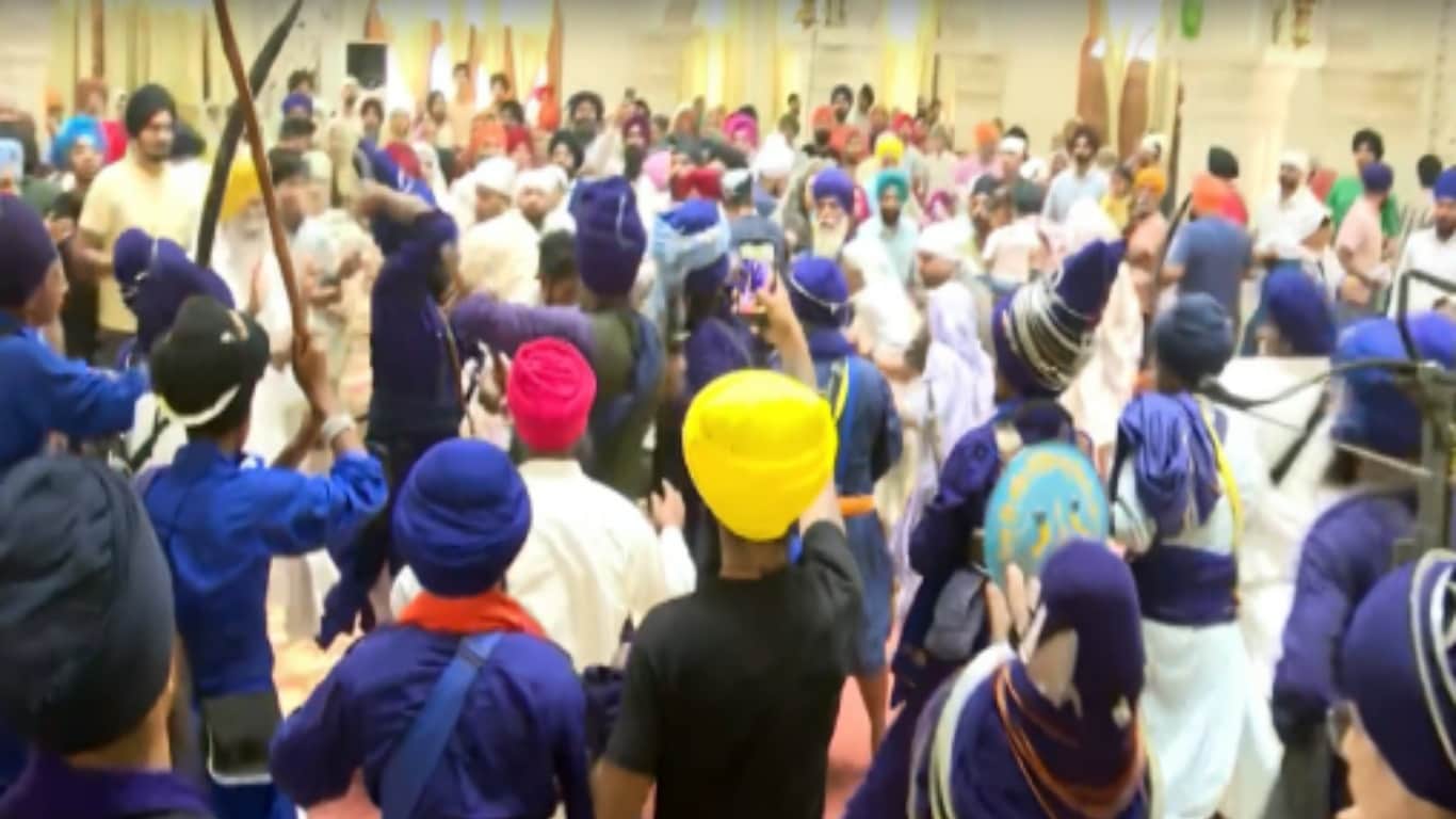 घटना के बाद गुरुद्वारे में मचा हड़कंप