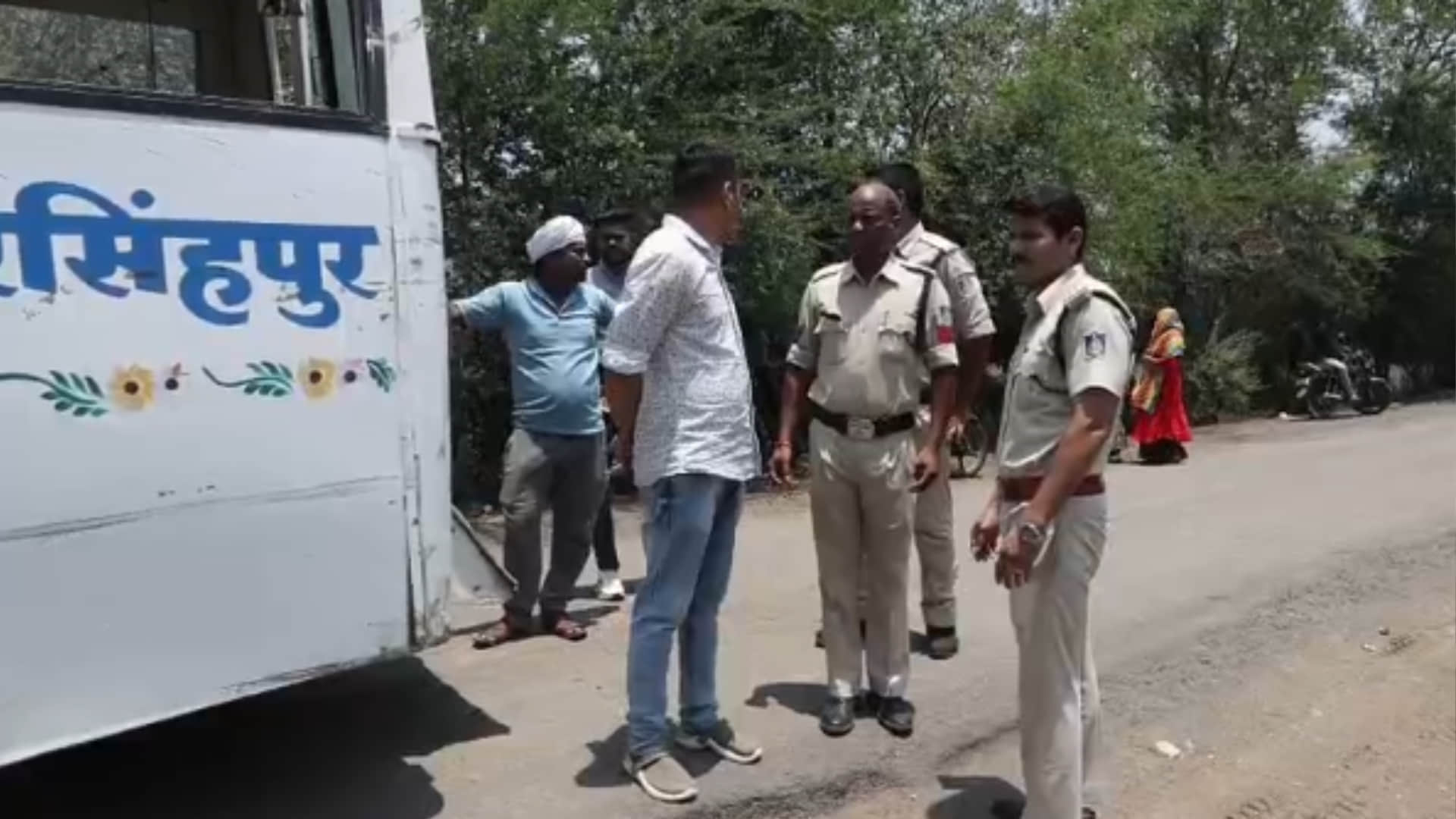 हादसे के बाद मौके पर पहुंची पुलिस